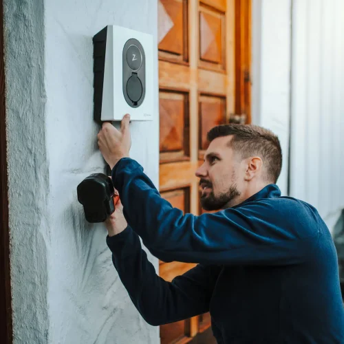 Zaptec Go laddbox installerad i Järfälla
